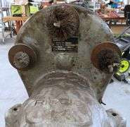 Load image into Gallery viewer, Rigid model 124A copper pipe cleaner, on 3 point stand, 110 volt, operated as it should